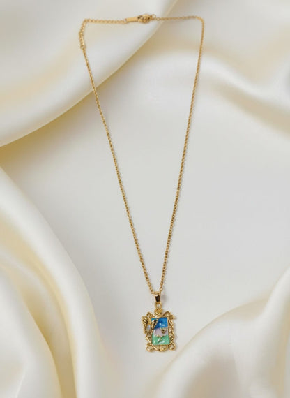 Golden Velora Locket