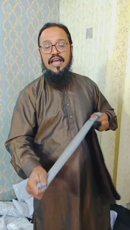 In this deal, You get 2 bags and pair of knee warmer